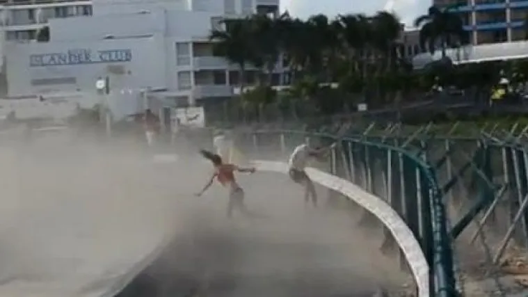 Zrakoplov otpuhao neopreznu djevojku