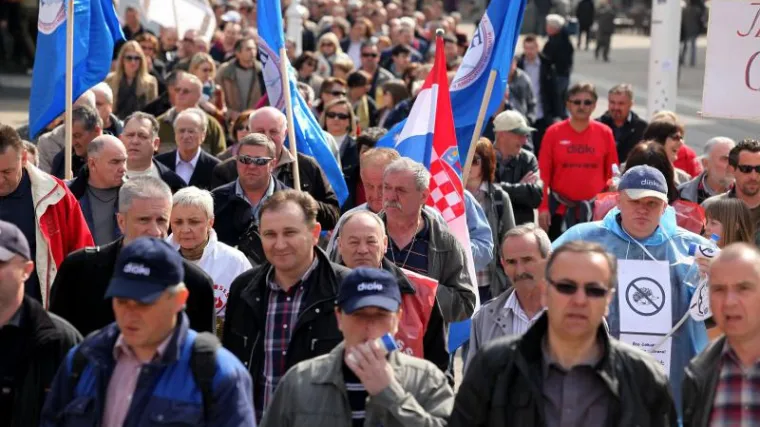 Dalmatinci poručili Vladi: Stiže vam tempirana bomba!