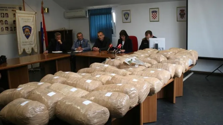 Na granici zaplijenjeno sto kilograma marihuane