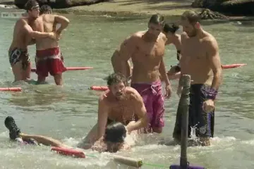 'Tučnjava' u Survivoru: Psovke, skidanje badića i davljenja!