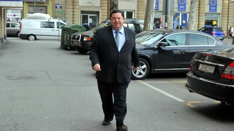 Čobanković ipak ostaje u politici!
