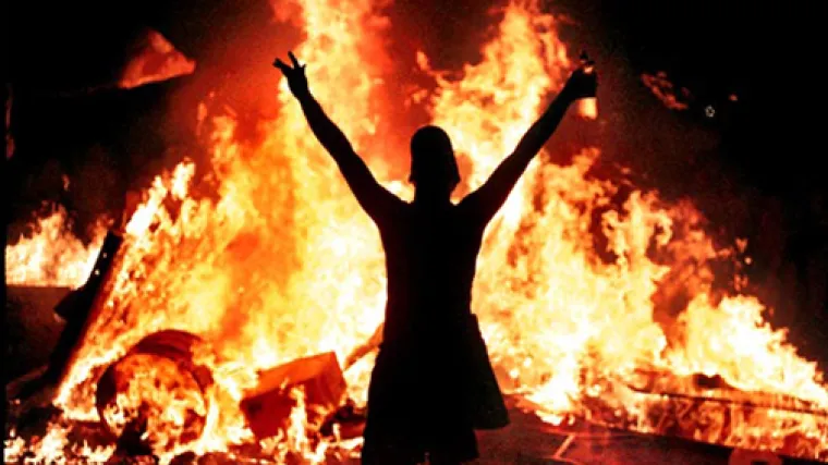 Baci kamenje na sistem – revolucija na hrvatski način