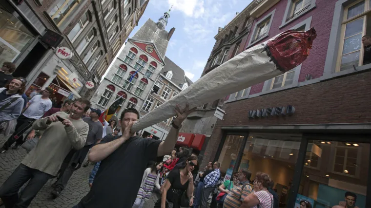 Marihuana digla turiste na noge