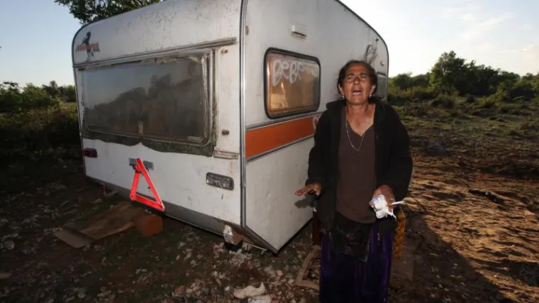 Jezive prijetnje otjerale romsku obitelj iz &Scaron;kabrnje!