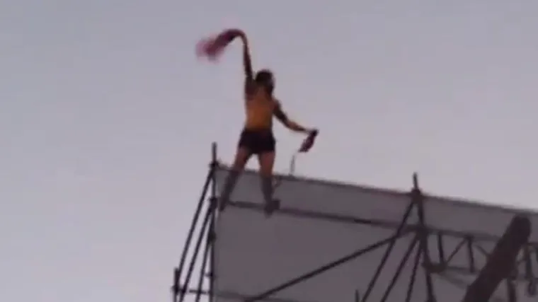 Pao na glavu s 20 metara i samo od&scaron;etao dalje!