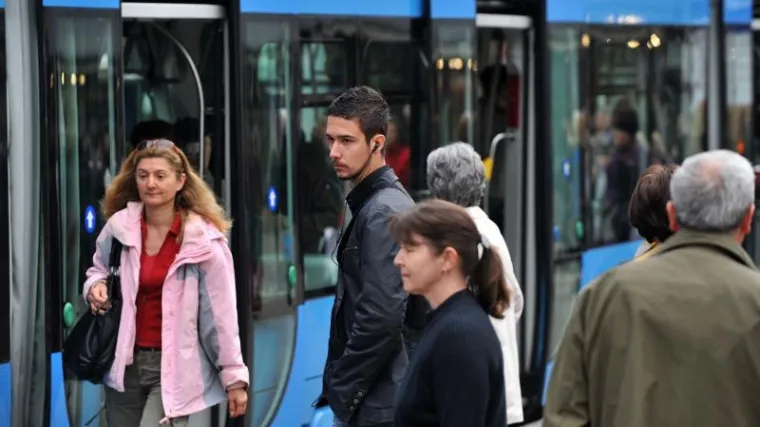 Prometni kolaps u Zagrebu: Ljudi masovno kasnili na posao!