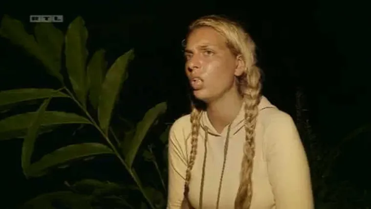 Kokoš utjerala strah u kosti izbezumljenoj Avi