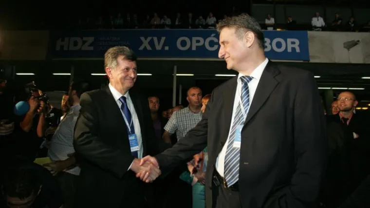 Obračun točno u ponoć: Karamarko ili Kujundžić?