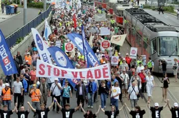 Masovni prosvjedi zbog dizanja PDV-a!