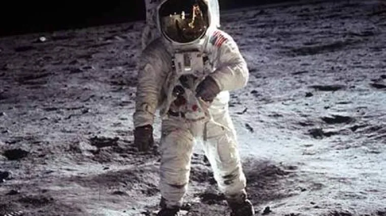 'Dobrodo&scaron;li na Mjesec! Molimo, ne dirajte ni&scaron;ta'