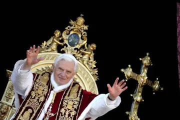 Papa se ponovno zauzeo za celibat