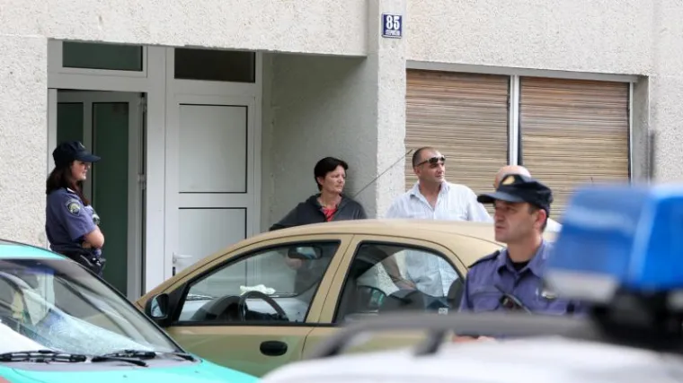 Krvavi sukob: Nožem izbo brata i njegovu kćer!