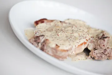 Svinjski kotlet u umaku od senfa