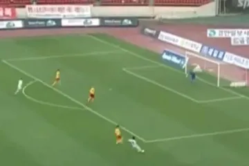 Zabio nevjerojatni dijagonalni projektil