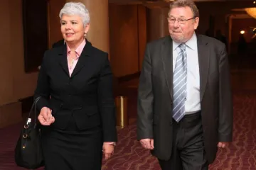 Kosor dobila Odbor, Šeks Antikorupcijsko vijeće!