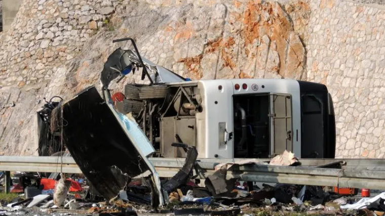 Istraga utvrdila: Za nesreću autobusa smrti kriv je vozač!
