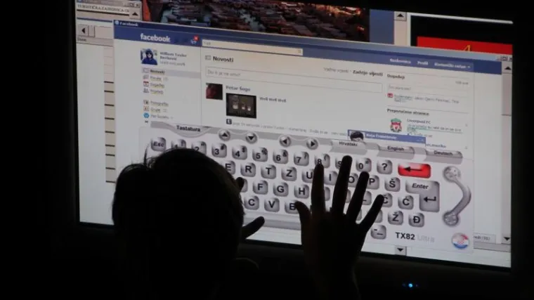 Mladi Đakovčanin uznemiravao ljude preko Facebooka