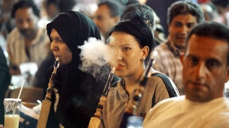 Policija zatvorila kafiće 'nemoralnog' pona&scaron;anja