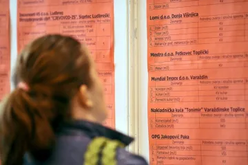 Ni turistička sezona ne spašava Hrvate!