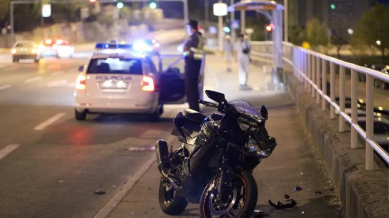 Motociklist oborio dječaka i slomio mu potkoljenicu