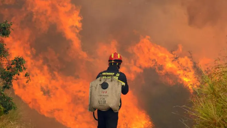 Lokaliziran veliki požar u okolici Poreča