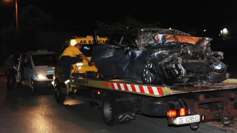 Te&scaron;ka nesreća u Sesvetama: Troje mladih bori se za život!