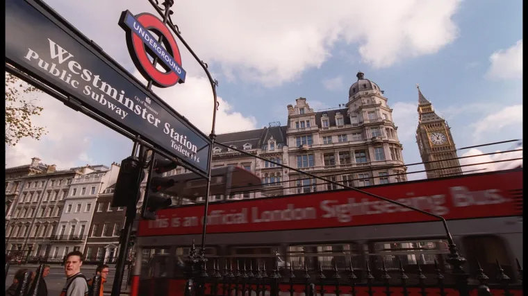 Prvi londonski spomenik kraljici krimića