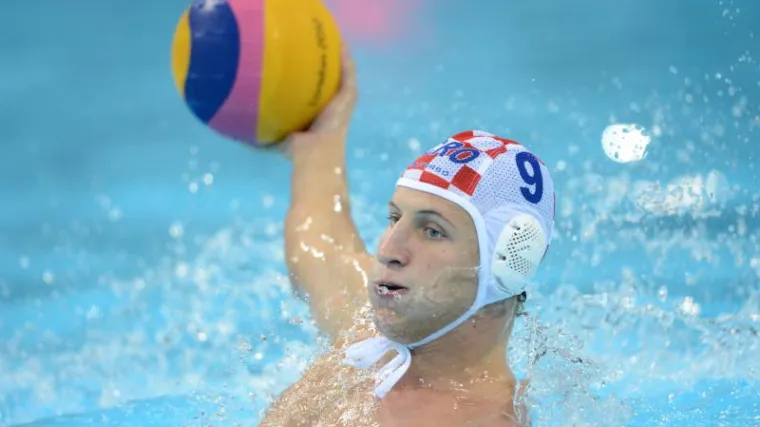 Ni doček zlatnih vatrepolista ne može bez skandala!