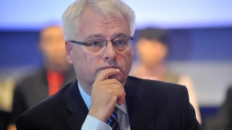 Josipović: Srpske Novosti su nerelevantne