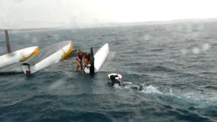 Hrvatski ronioci spasili Talijane s prevrnute jedrilice