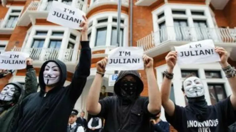 Anonymousi traže oslobođenje Assangea