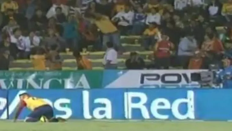 Nespretni navijač izmamio smijeh svih na tribini