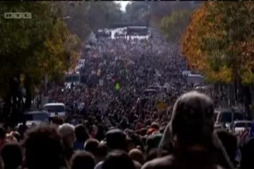 Obami i Romneyju zombi postao opaka konkurencija!