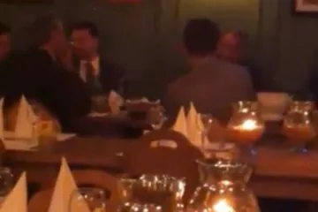 Ministar iznad zakona: Jakovina pušio u restoranu