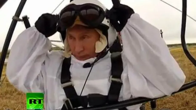 Svemogući Putin letio nebom kao vođa jata ždralova