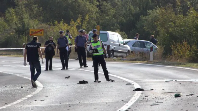 Pazinjani poginuli u sudaru auta i kamiona