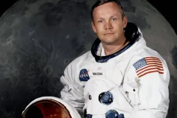 Neil Armstrong će biti položen u more