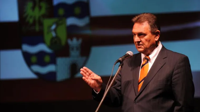 'HDZ-ov model izgradnje dvorana je proma&scaron;en!'