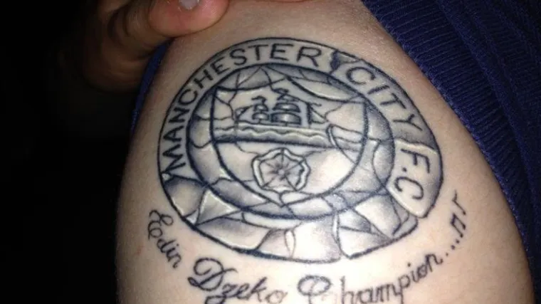Navijač istetovirao Edina Džeku na ruku!