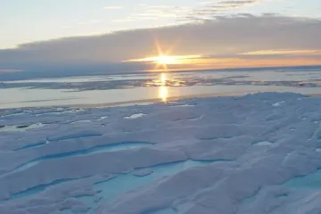 Stanje alarmantno: Na Arktiku se prepolovila količina leda!