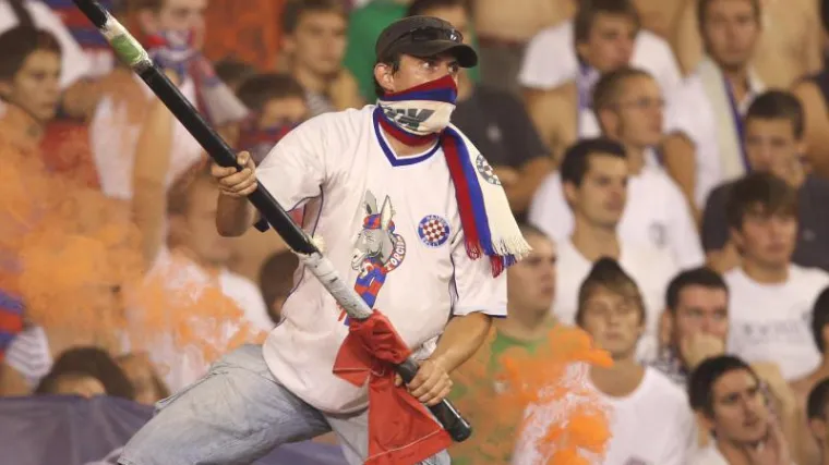 Na Poljudu na&scaron;li sjekire s imenima Mamića, &Scaron;timca i &Scaron;ukera