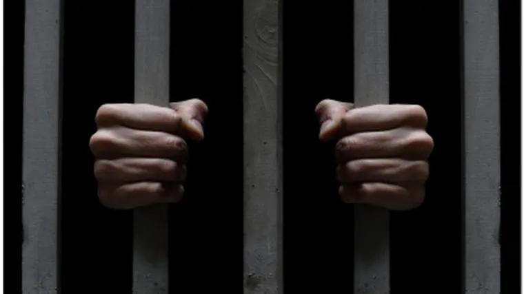 U pobuni zatvorenika poginulo 12 policajaca!