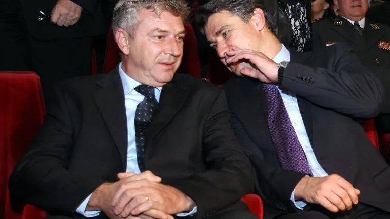 Premijer direktno iz New Yorka stigao na policijski tulum