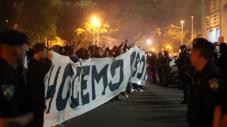 Pune ruke posla: Policija privela 61 navijača