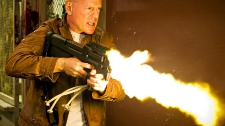 Bruce Willis opet u krvi do koljena!