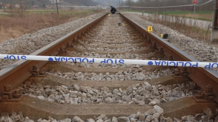 Tragedija na tračnicama: Vlak pregazio mu&scaron;karca