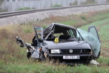 Mladić tek kupio auto i poginuo u sudaru s vlakom!