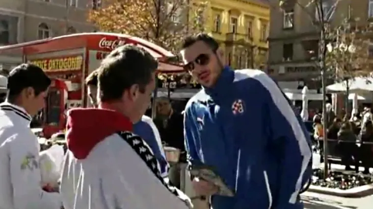 Dinamovci po ulici vrbovali navijače