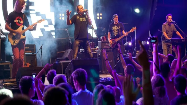 Popularno 'Pušenje' na turneji