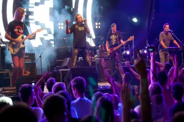 Popularno 'Pušenje' na turneji